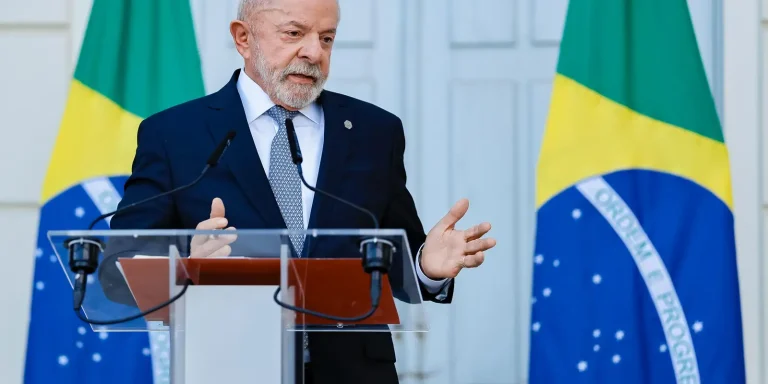 “nao-se-meta-nas-eleicoes-no-brasil”,-diz-lula-a-trump